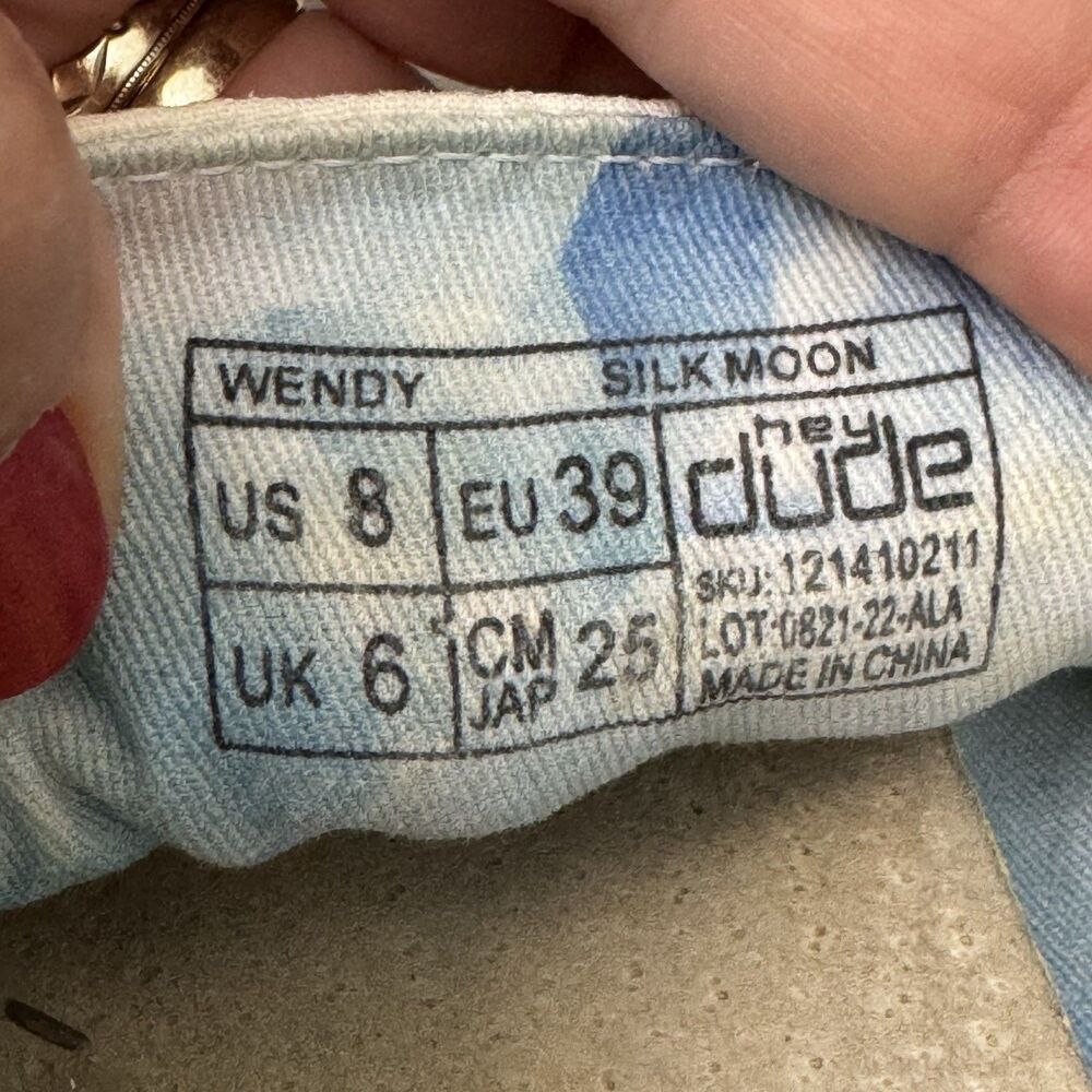 Hey Dude Wendy Silk Moon Slip-On Canvas Loafer Shoes White Women’s Size 8 - Picture 6 of 9